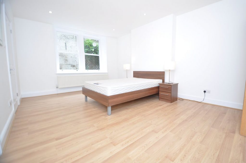 FLAT 58 BEDFORD COURT MANSIONS BEDFORD AVENUE WC1B 3AD Arm Residential